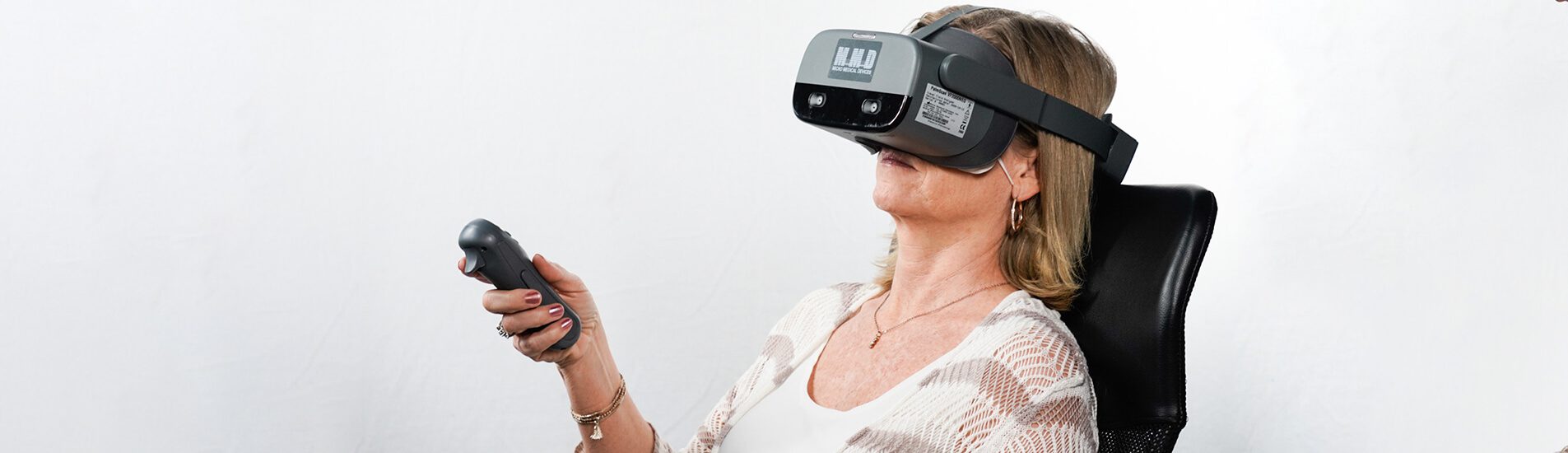 Visual Field Analyzing Handheld Devices